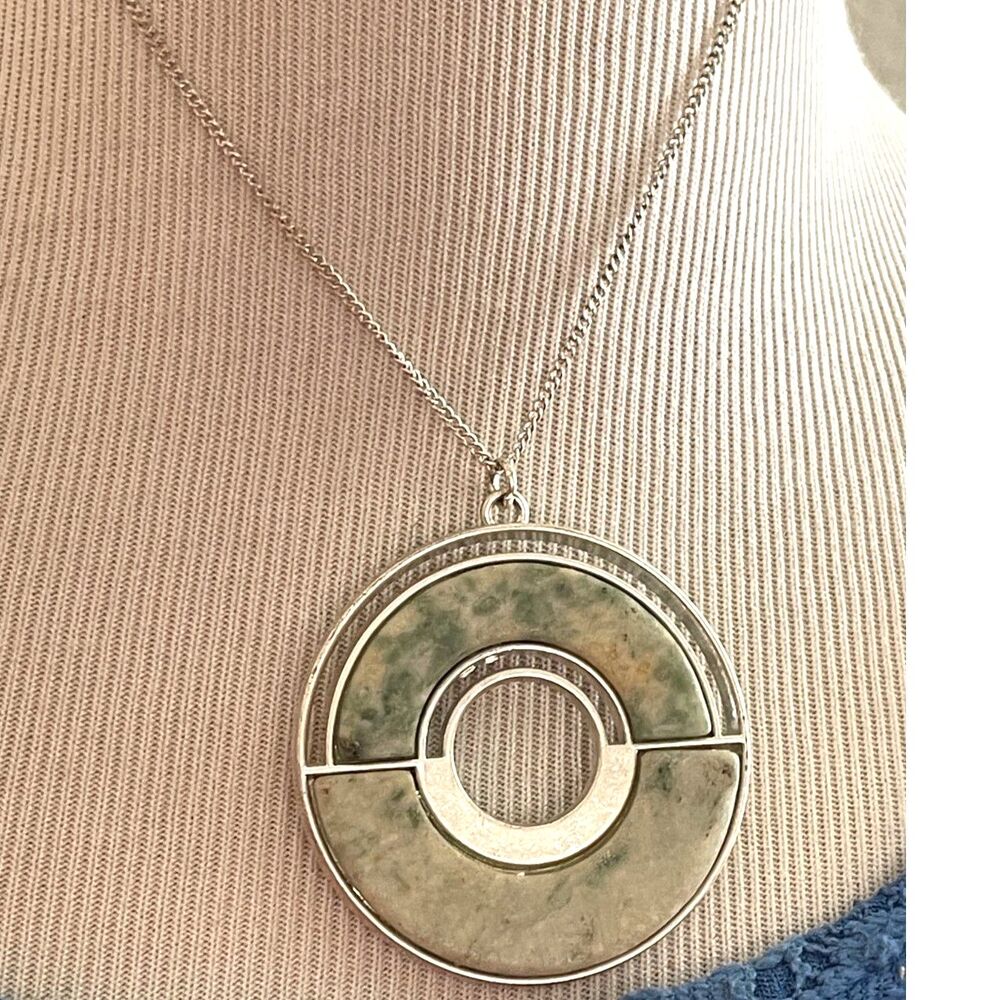 Vintage Silvertone & Green Stone Long Pendant Necklace